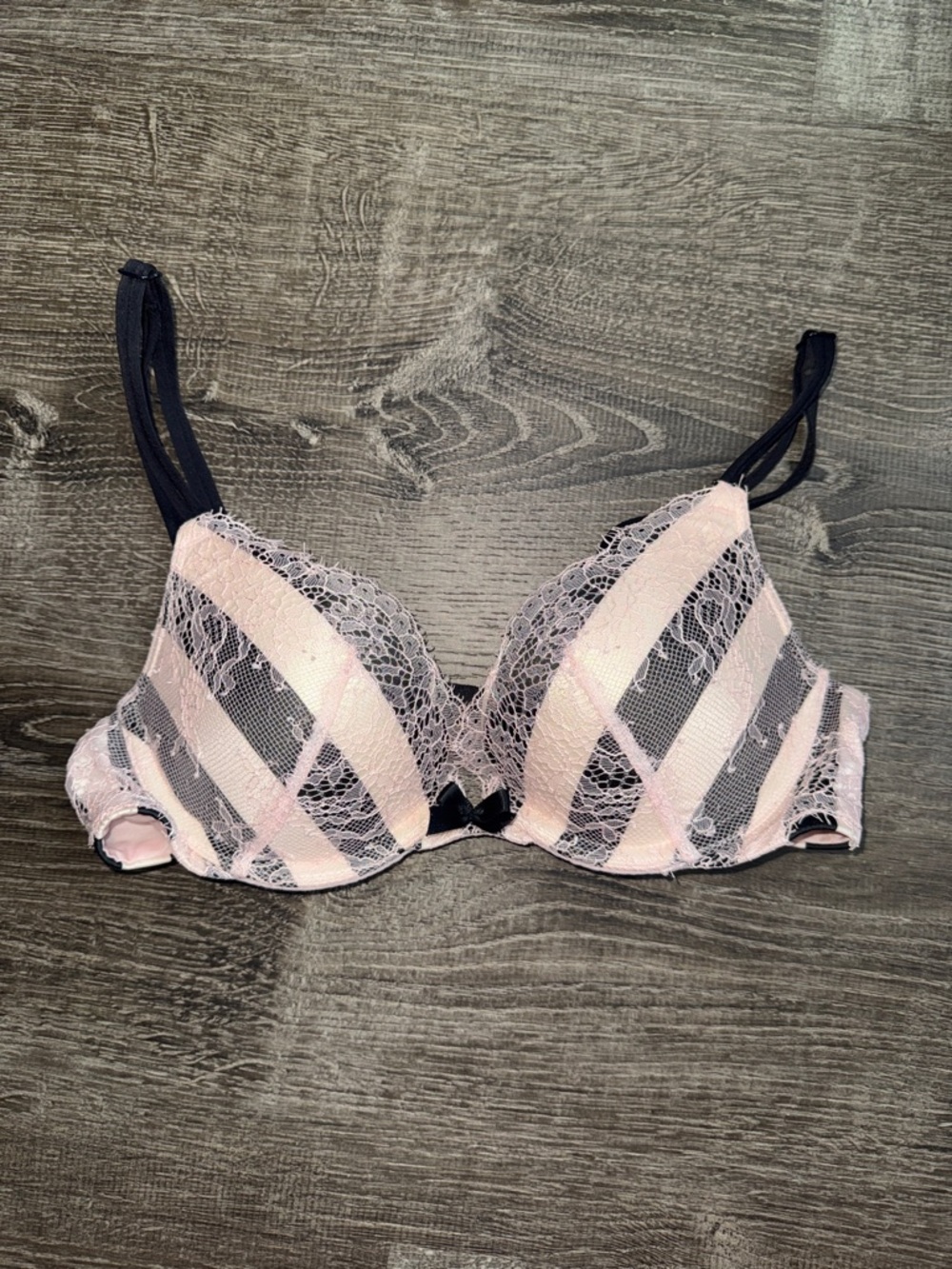 Victoria's Secret “Very Sexy” Push-Up Bra